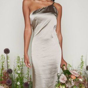 Pretty Lavish Amelia Maxi Dress in Matte Olive Grey